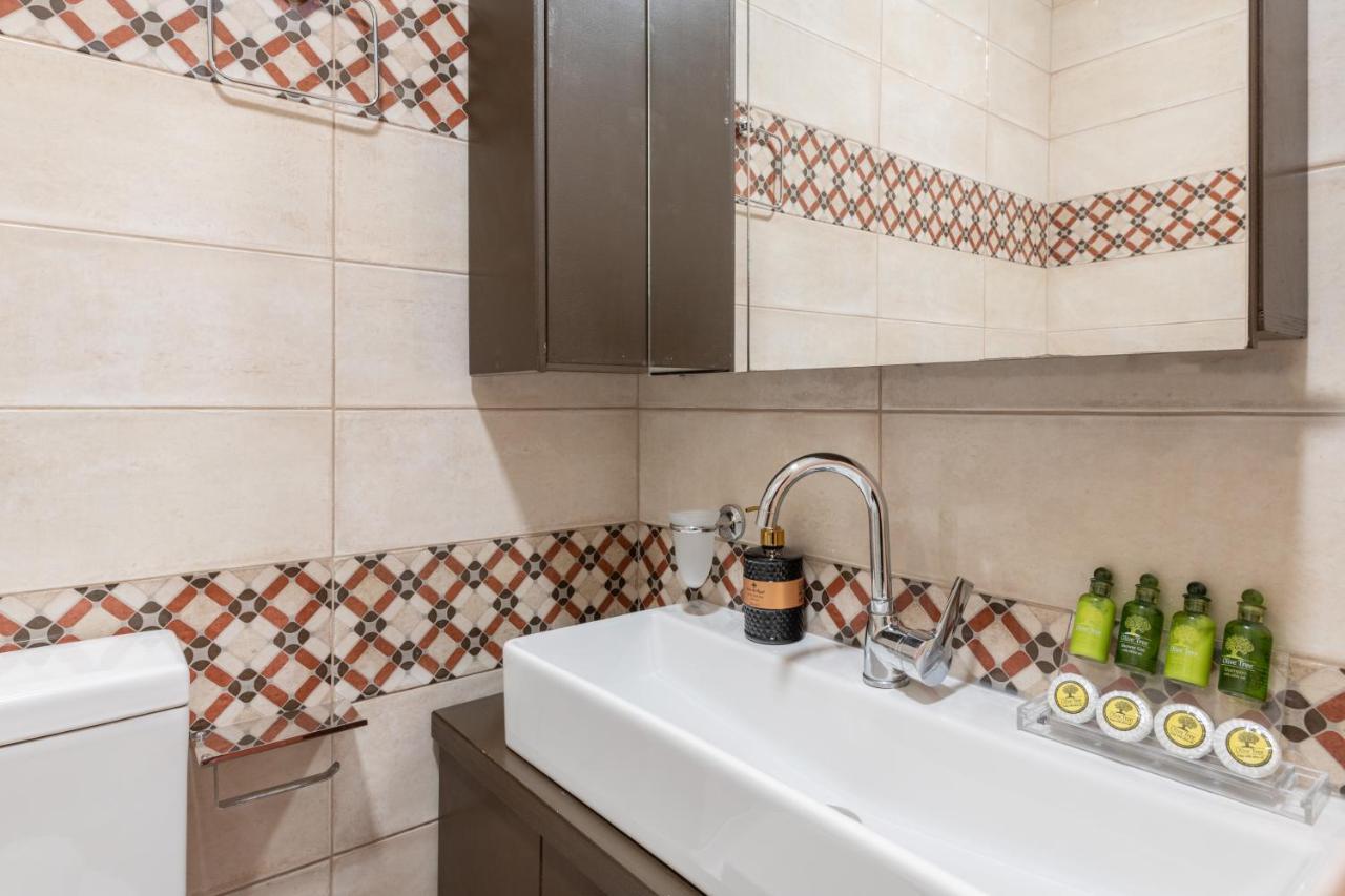 Mironia Apartment Ираклион Экстерьер фото